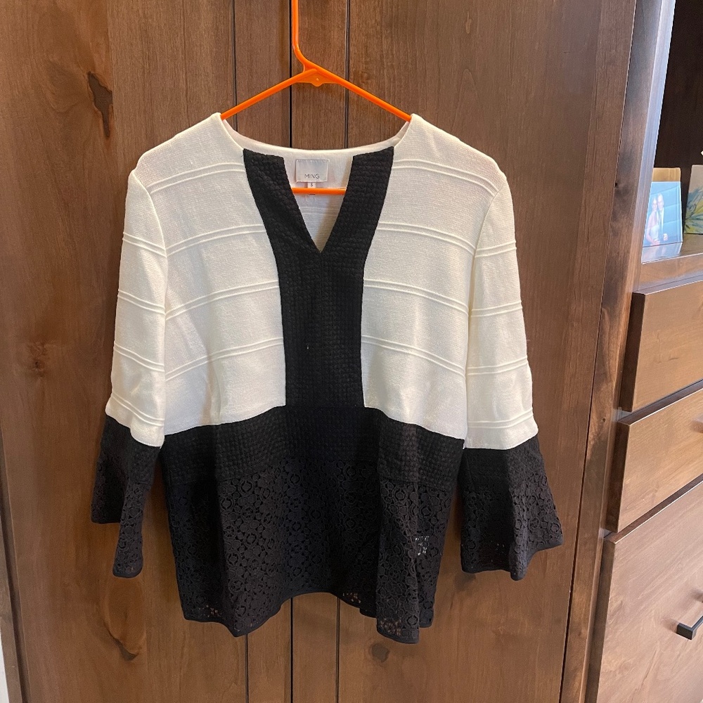 Ming Black and White Knit Tunic Size Small